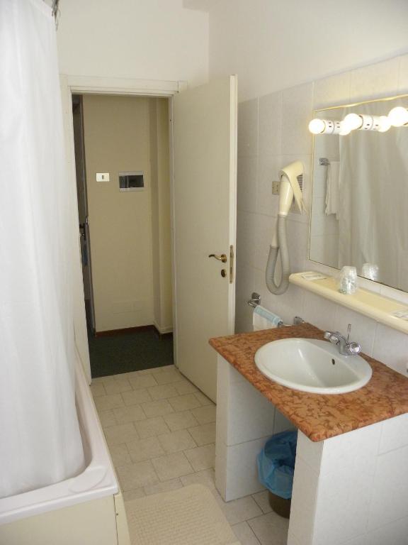 Hotel Rosengarten Pavia Zimmer foto